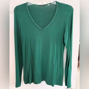 Tahari Deep Green Long Sleeve V-Neck Top perfect with jeans or under a blazer M